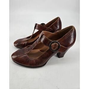 Born Crown Shoes Heels T Strap Mary Jane Distressed Leather Closed Toe Pump Sz 8